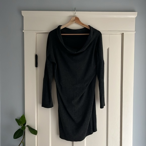 Knit dress cowl or off the shoulder - Picture 2 of 8